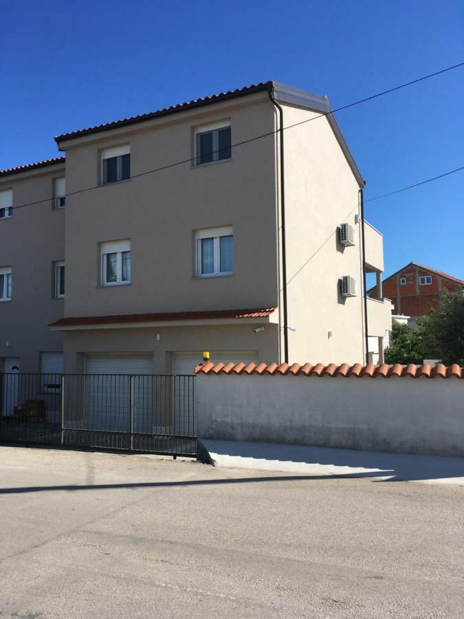 Luxury Apartments Vucinic Pirovac Esterno foto