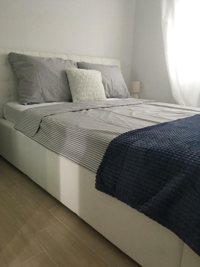 Luxury Apartments Vucinic Pirovac Esterno foto